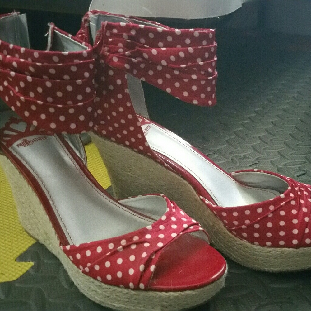 Platform sandals